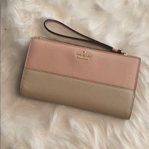 Kate Spade wallet with wristlet